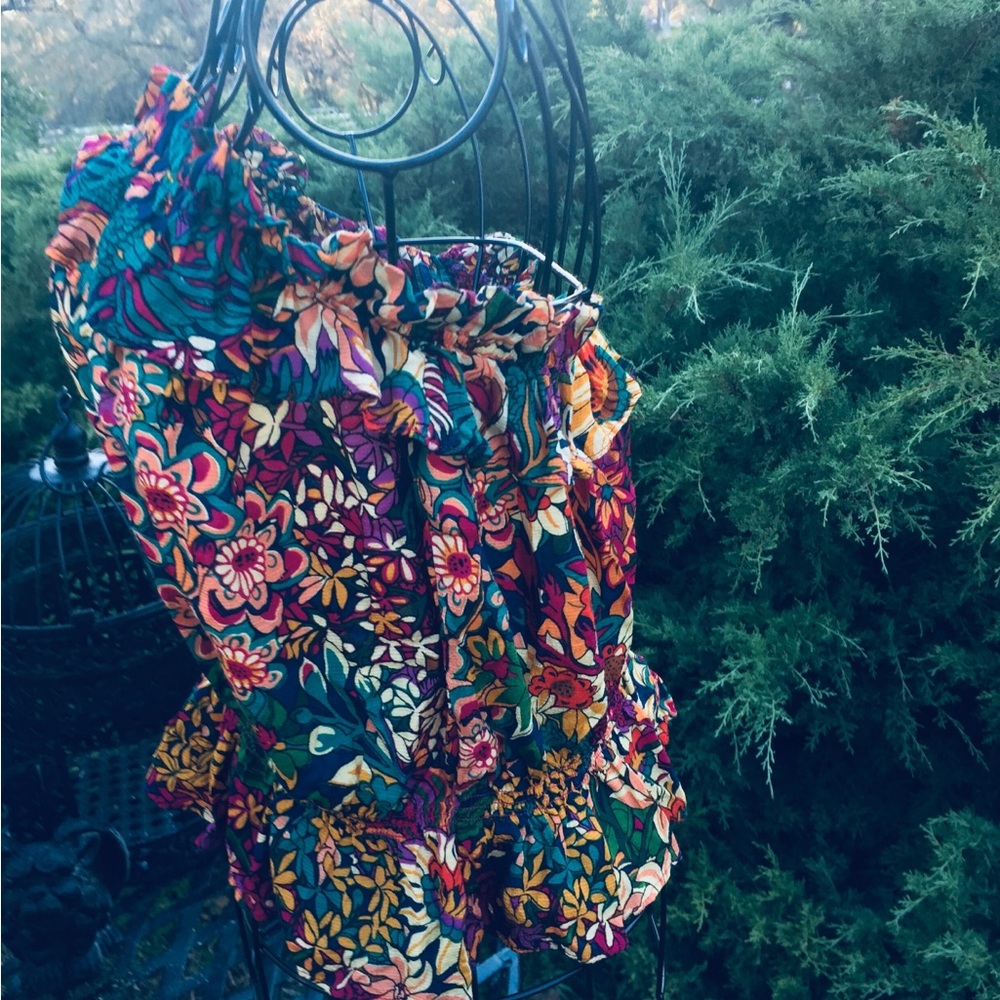 Floral Maeve  Crop Top with peplum - Picture 4 of 11
